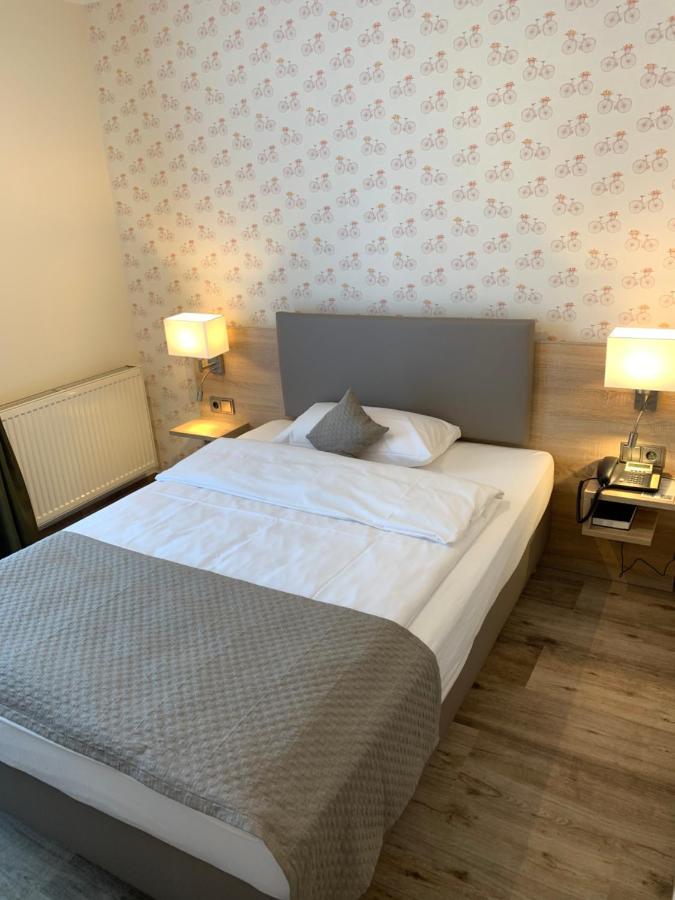Hotel Fallersleber Spieker Wolfsburg Bagian luar foto