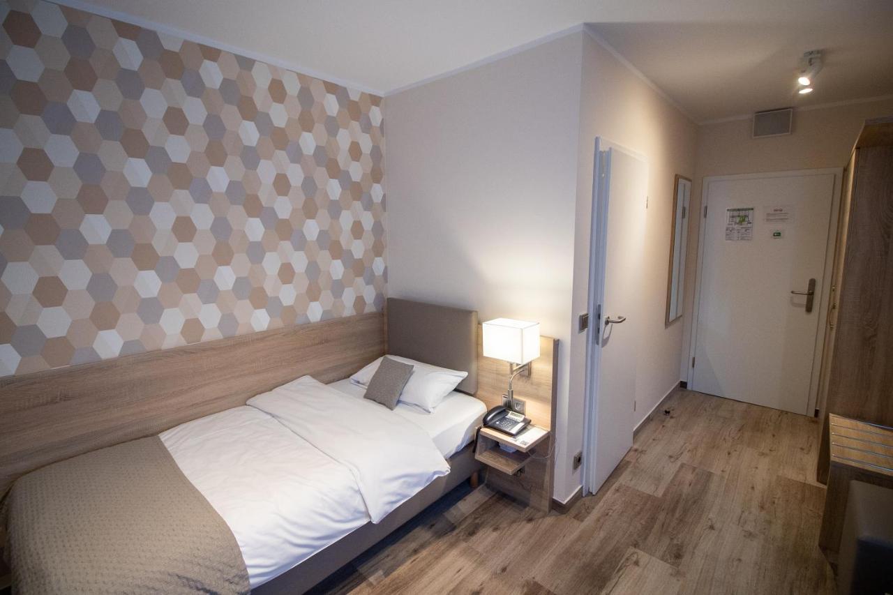 Hotel Fallersleber Spieker Wolfsburg Bagian luar foto